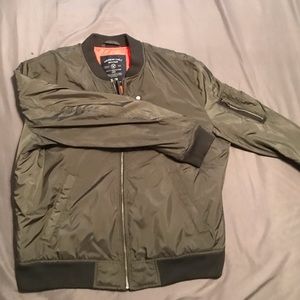 American Eagle Olive Green Men’s Bomber Jacket